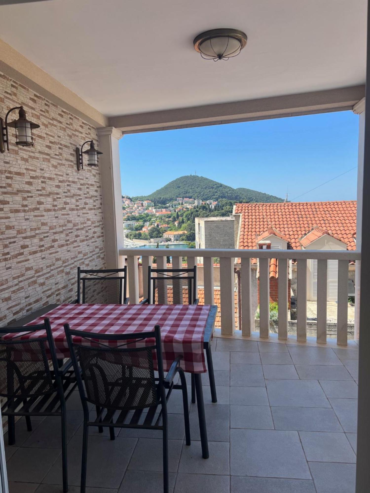 Apartment Violeta 1 With Private Terrace Дубровник Екстер'єр фото
